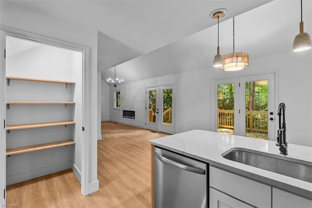 942 Chatfield Drive Jamestown, NC 27282