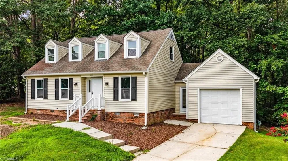 942 Chatfield Drive Jamestown, NC 27282