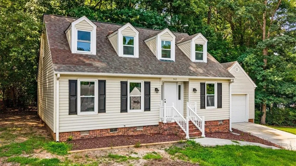 942 Chatfield Drive Jamestown, NC 27282