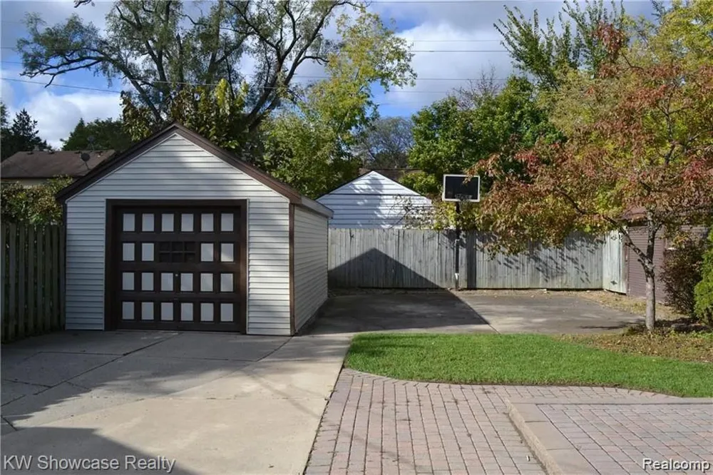 14583 Penrod Street Detroit City, MI 48223