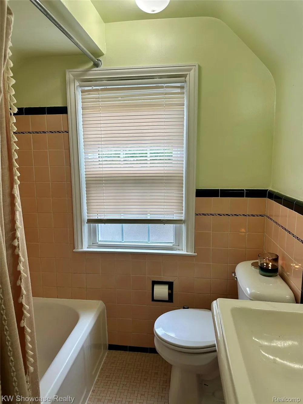 14583 Penrod Street Detroit City, MI 48223
