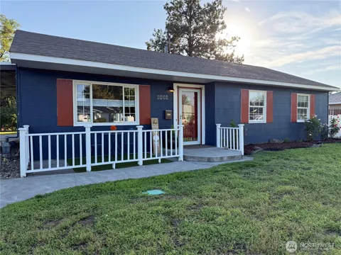 1111 Cottonwood Drive