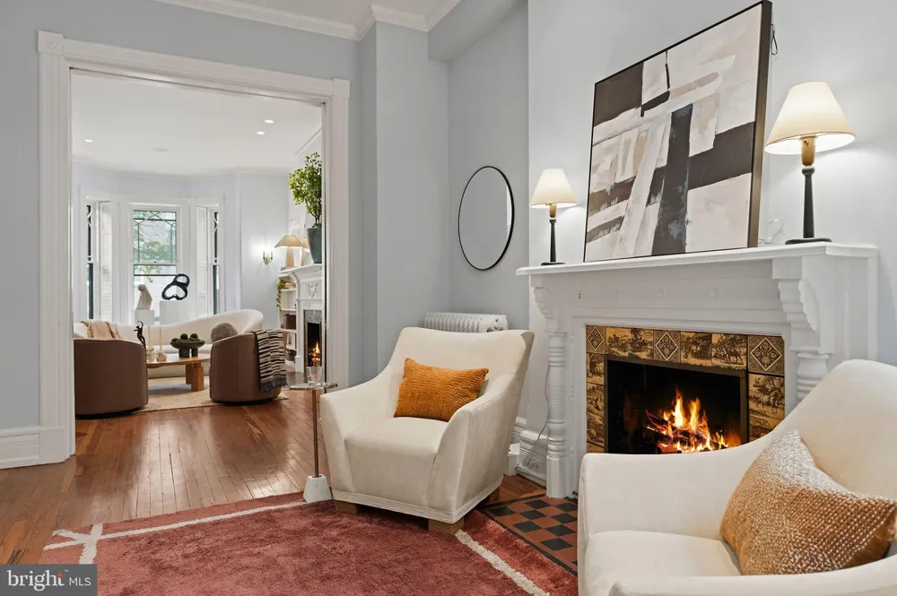 2010 HILLYER PLACE NW Washington, DC 20009