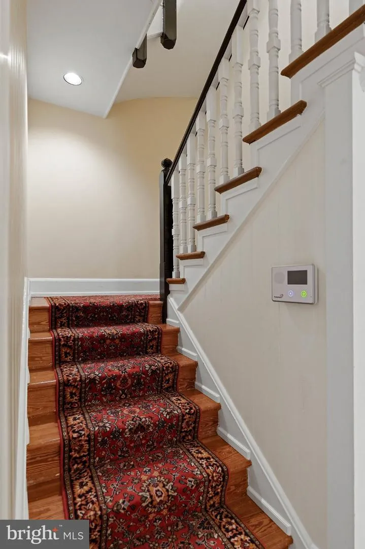 2010 HILLYER PLACE NW Washington, DC 20009