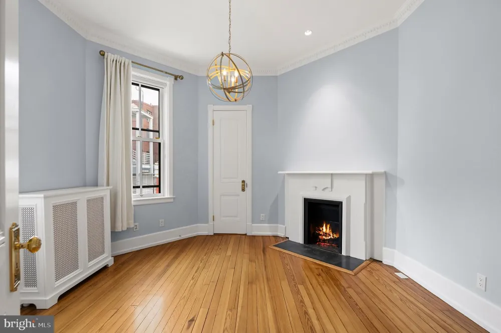 2010 HILLYER PLACE NW Washington, DC 20009