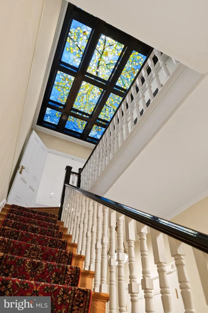 2010 HILLYER PLACE NW Washington, DC 20009
