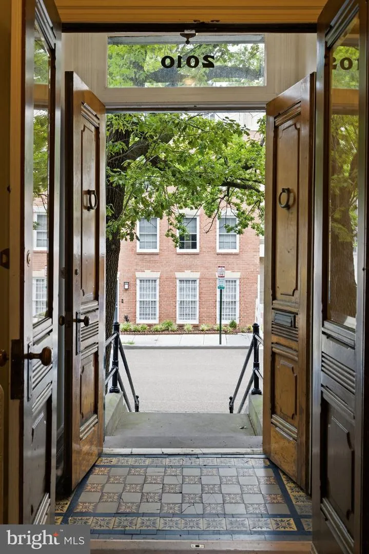 2010 HILLYER PLACE NW Washington, DC 20009