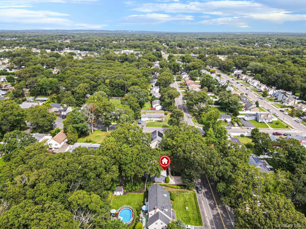 194 Phyllis Drive Patchogue, NY 11772