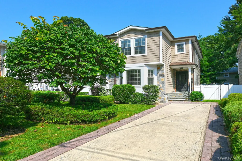 39 Nesaquake Avenue #A Port Washington, NY 11050