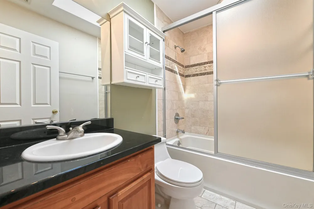 39 Nesaquake Avenue #A Port Washington, NY 11050