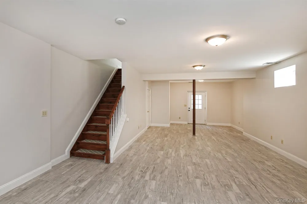 39 Nesaquake Avenue #A Port Washington, NY 11050