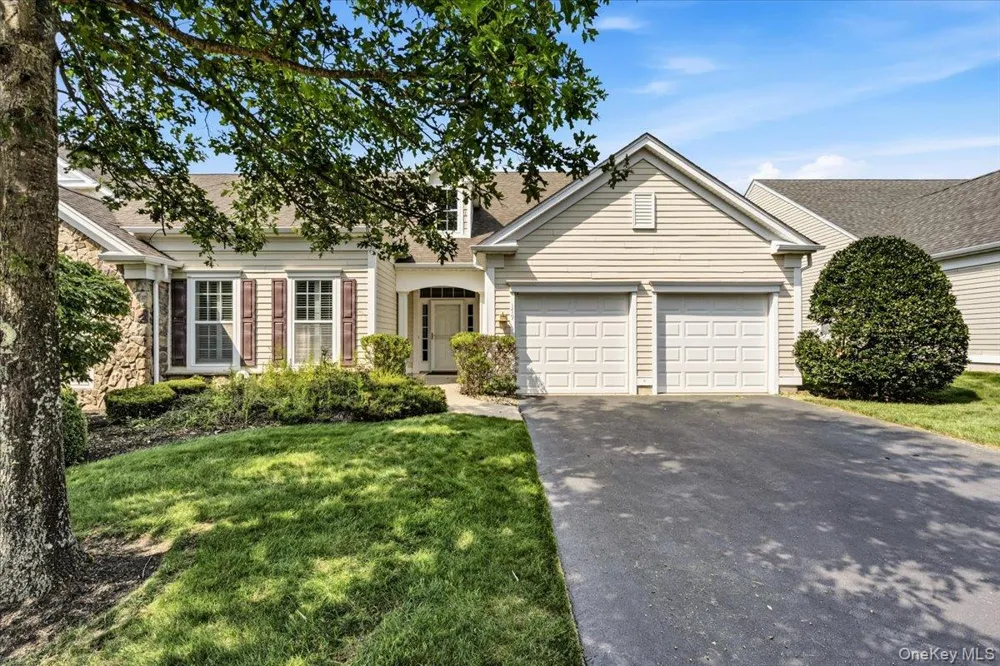 179 Carly Lane Westhampton, NY 11977