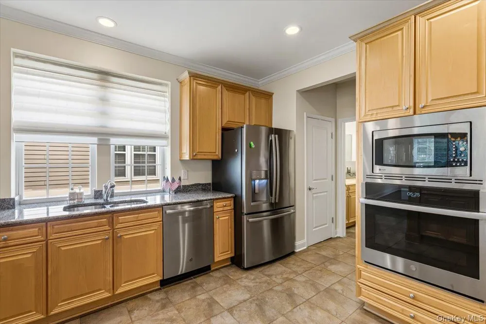 179 Carly Lane Westhampton, NY 11977