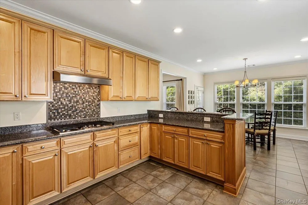 179 Carly Lane Westhampton, NY 11977
