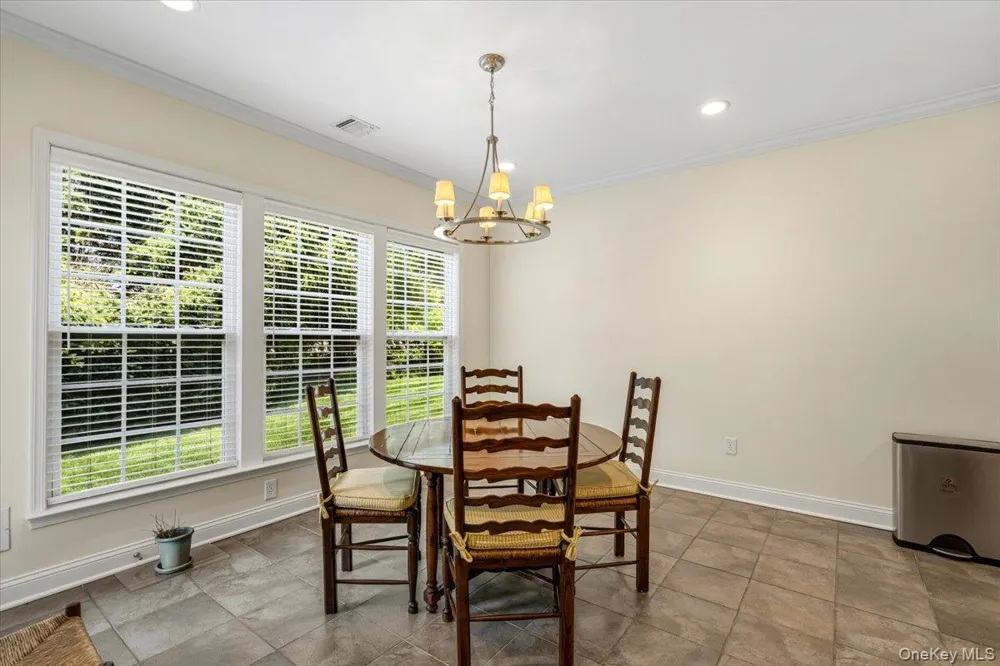 179 Carly Lane Westhampton, NY 11977