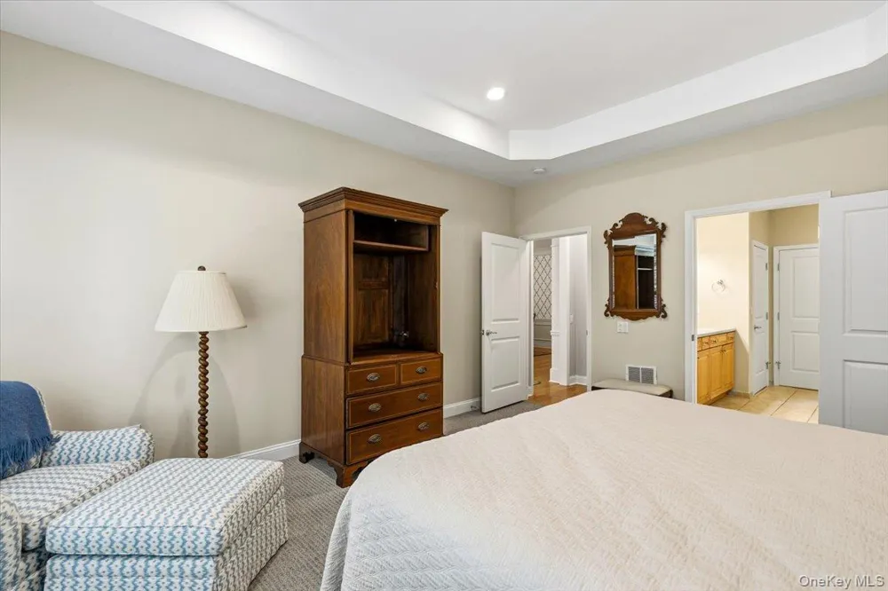 179 Carly Lane Westhampton, NY 11977