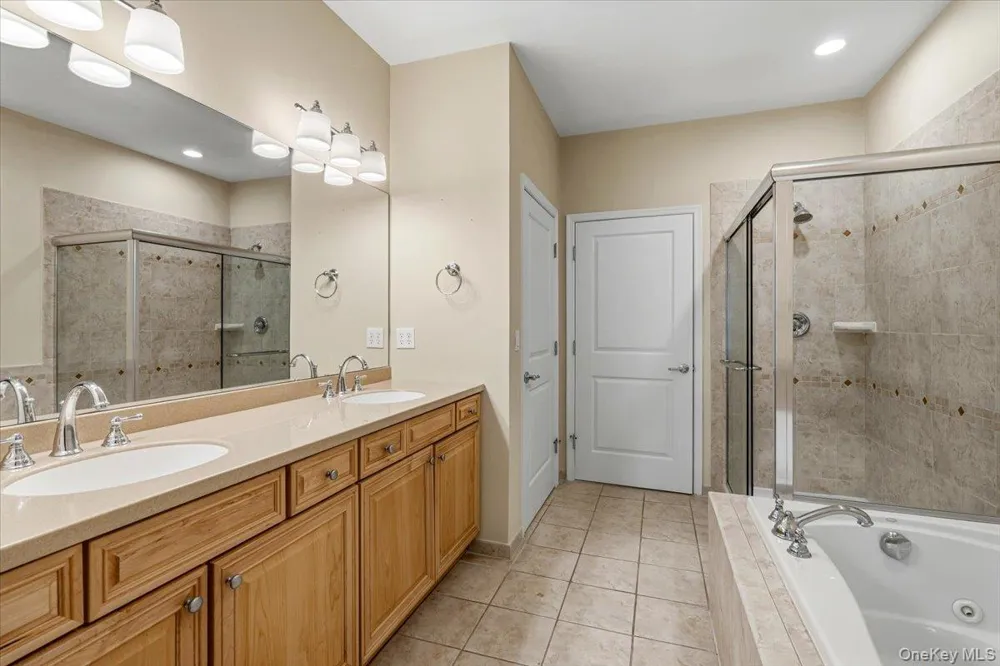179 Carly Lane Westhampton, NY 11977
