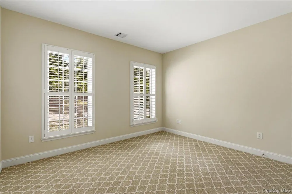 179 Carly Lane Westhampton, NY 11977