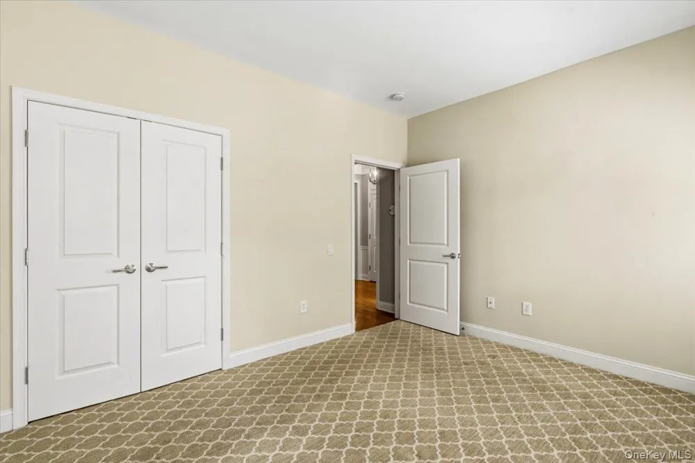179 Carly Lane Westhampton, NY 11977