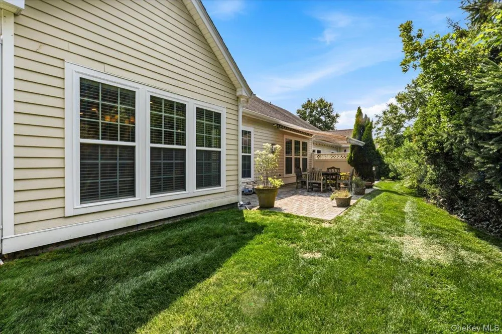 179 Carly Lane Westhampton, NY 11977