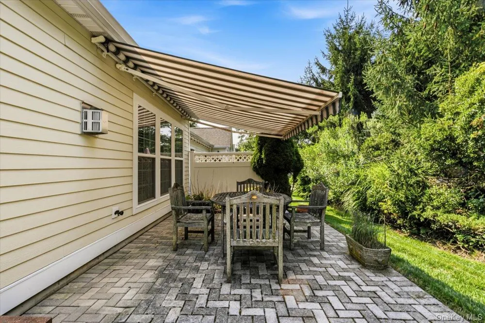 179 Carly Lane Westhampton, NY 11977