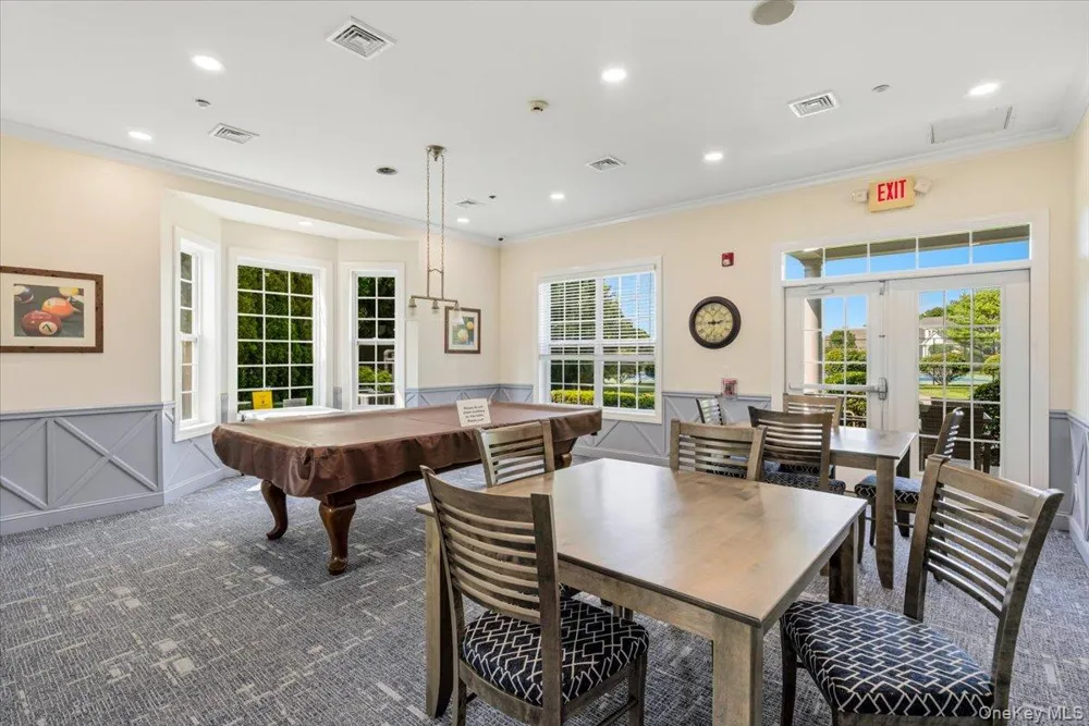179 Carly Lane Westhampton, NY 11977