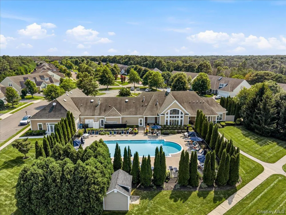 179 Carly Lane Westhampton, NY 11977
