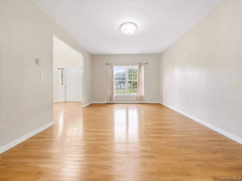 977 Mt Hope Road Middletown, NY 10940