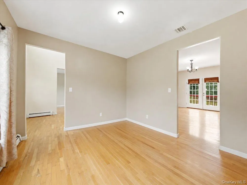 977 Mt Hope Road Middletown, NY 10940