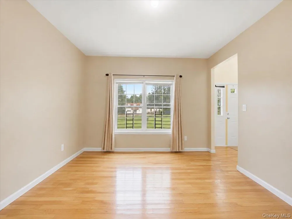 977 Mt Hope Road Middletown, NY 10940