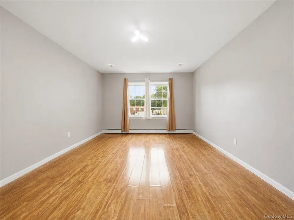 977 Mt Hope Road Middletown, NY 10940