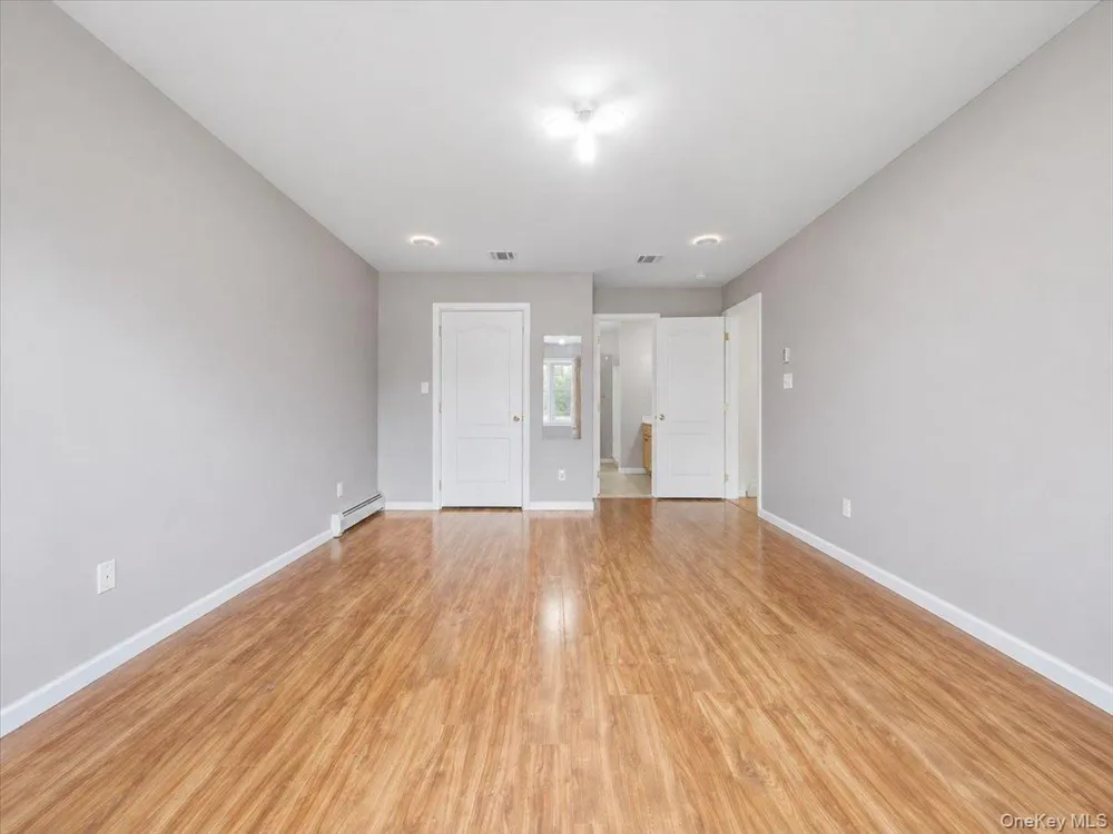 977 Mt Hope Road Middletown, NY 10940
