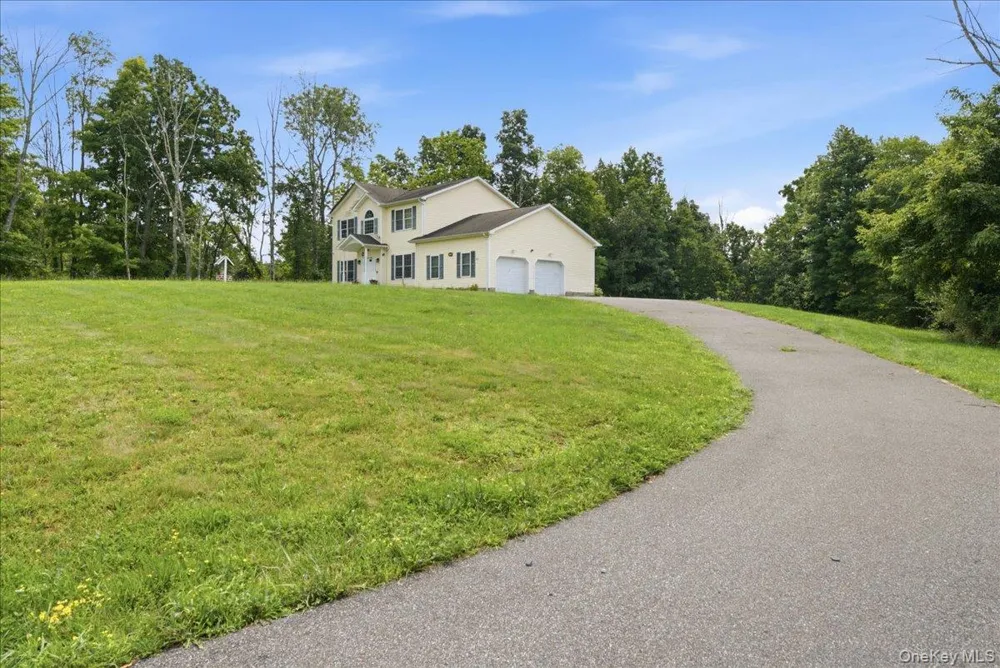 977 Mt Hope Road Middletown, NY 10940