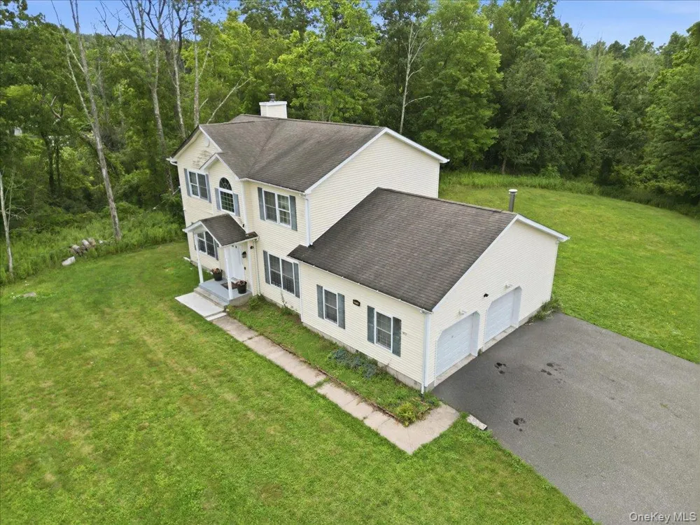 977 Mt Hope Road Middletown, NY 10940