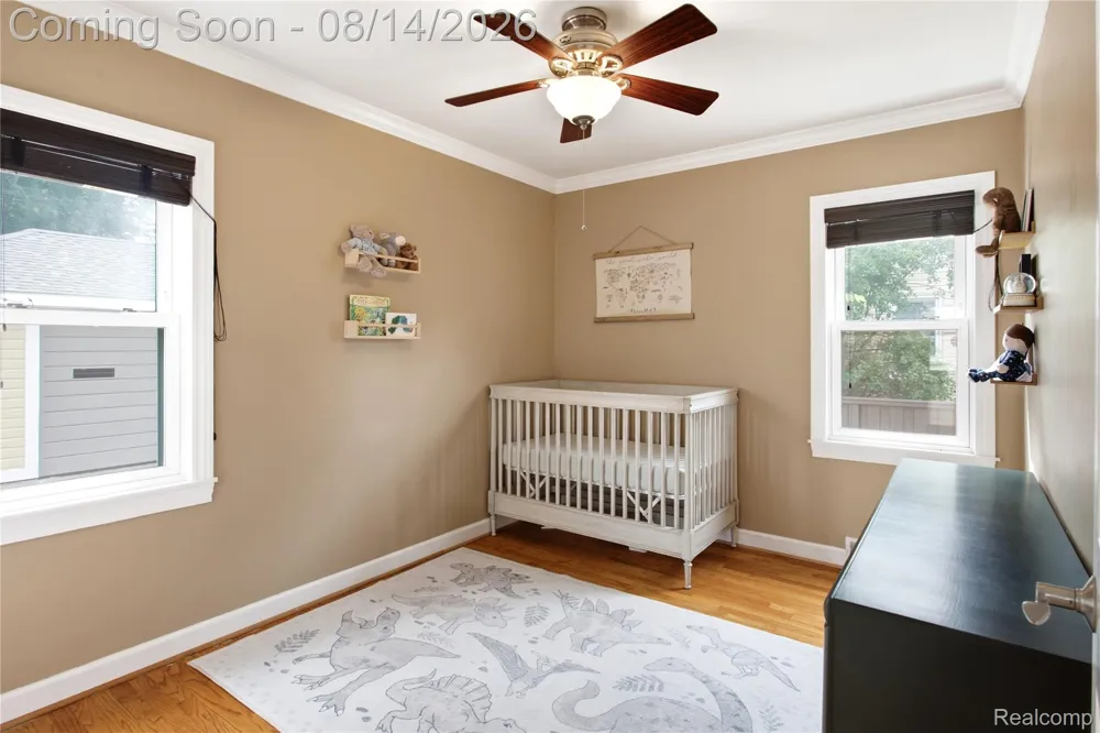 2060 Royal Avenue Berkley City, MI 48072