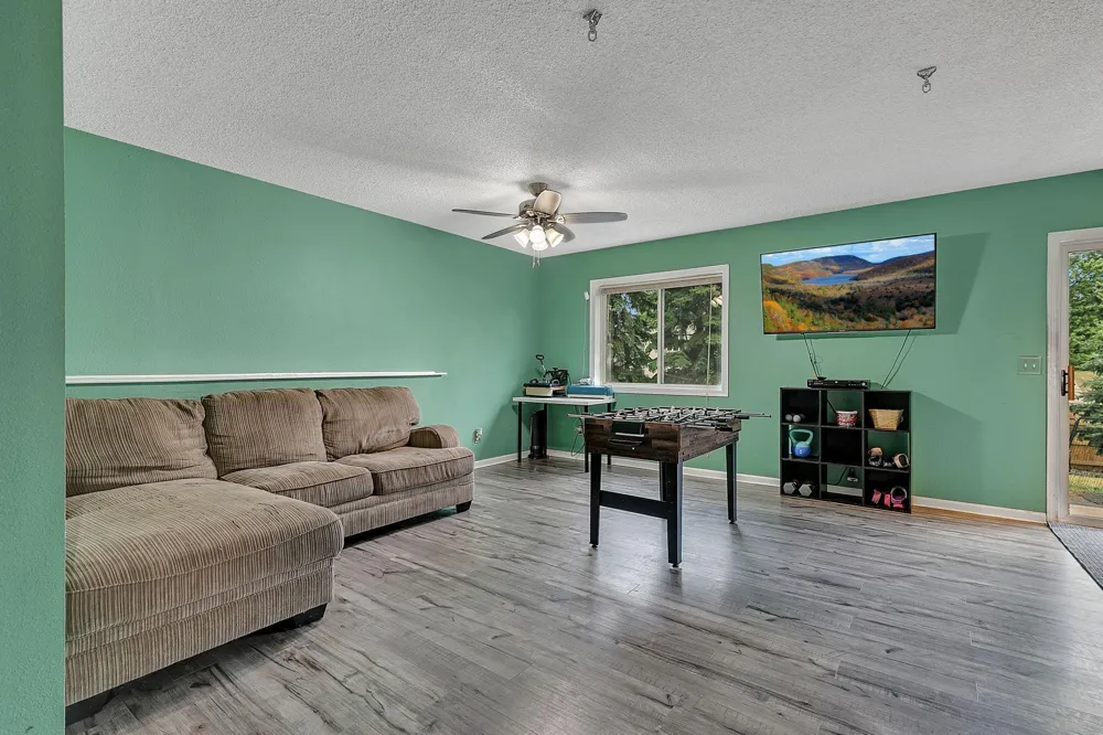 405 12th Avenue NW Isanti, MN 55040