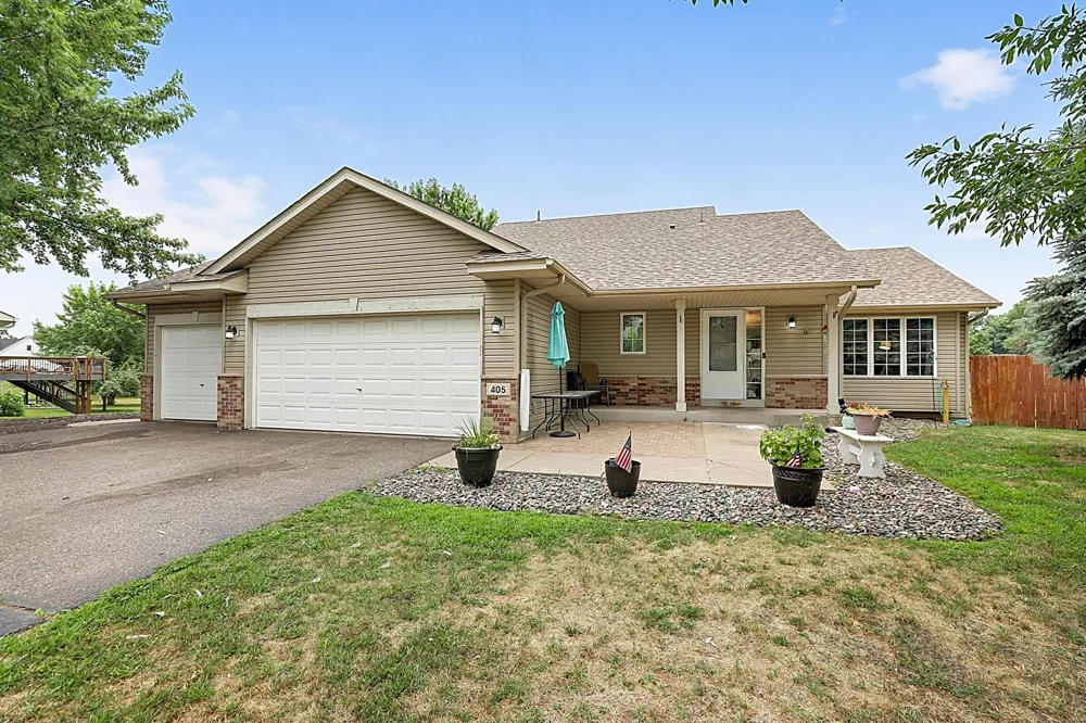 405 12th Avenue NW Isanti, MN 55040