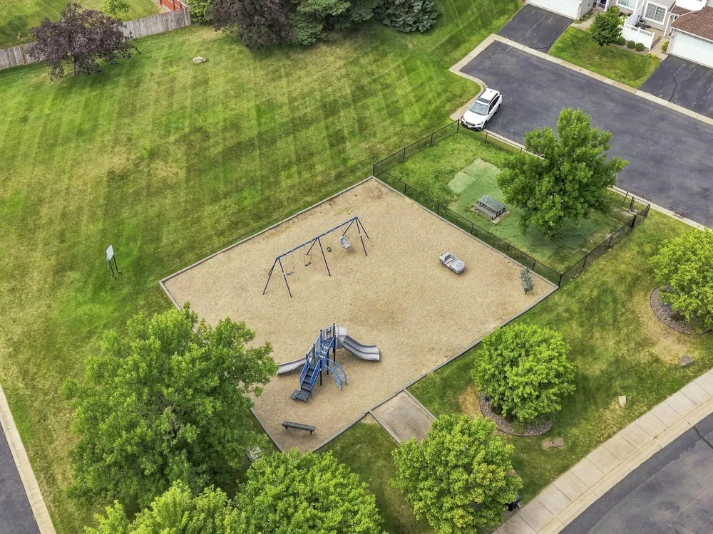 11412 Elmwood Avenue Champlin, MN 55316