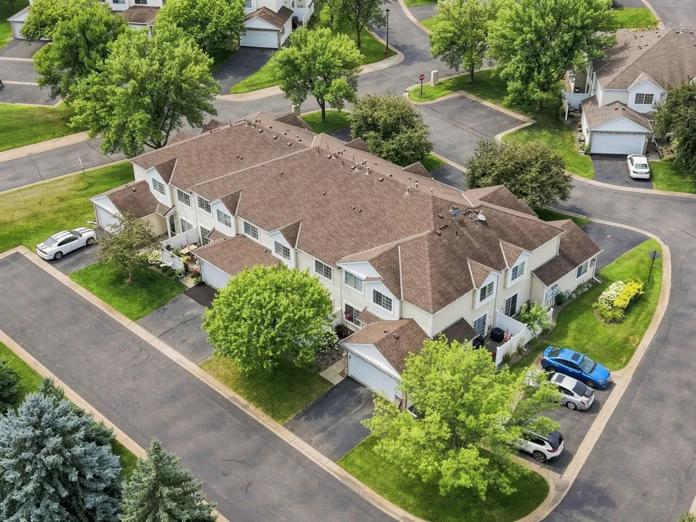 11412 Elmwood Avenue Champlin, MN 55316