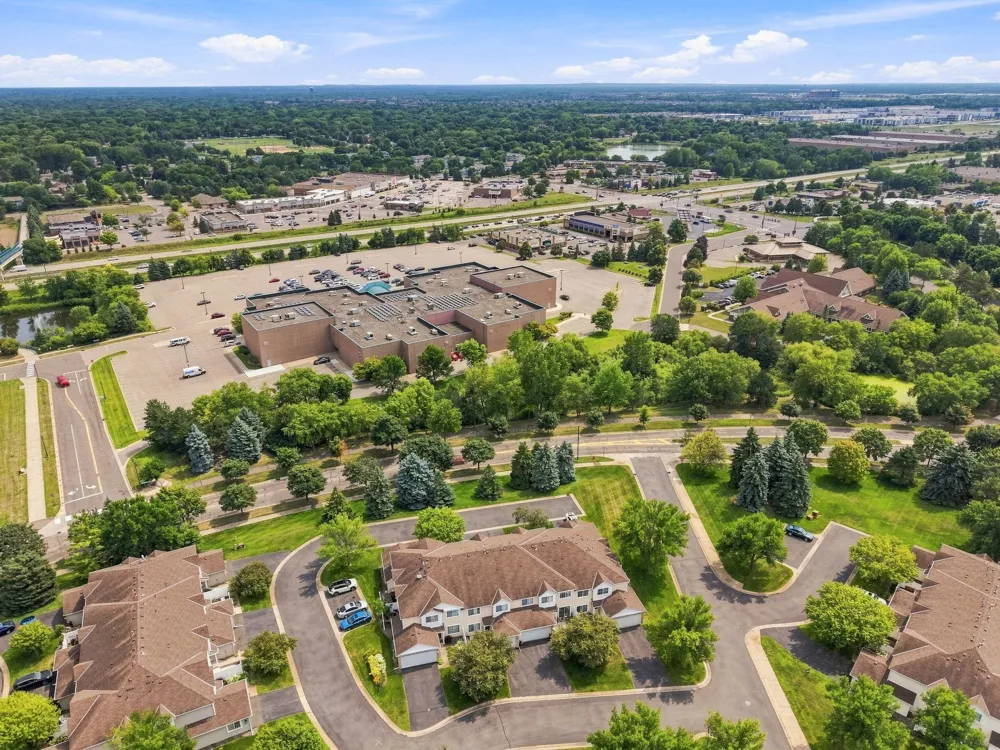 11412 Elmwood Avenue Champlin, MN 55316