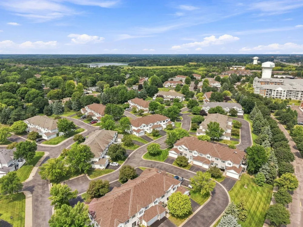 11412 Elmwood Avenue Champlin, MN 55316