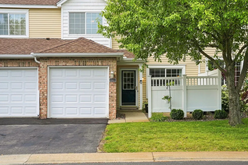 11412 Elmwood Avenue Champlin, MN 55316