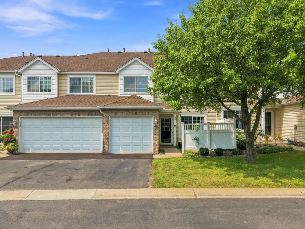 11412 Elmwood Avenue Champlin, MN 55316