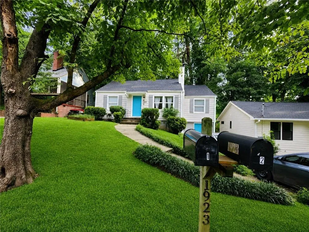 1923 Thompson Avenue ##2 East Point, GA 30344
