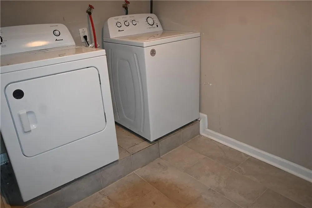 1923 Thompson Avenue ##2 East Point, GA 30344