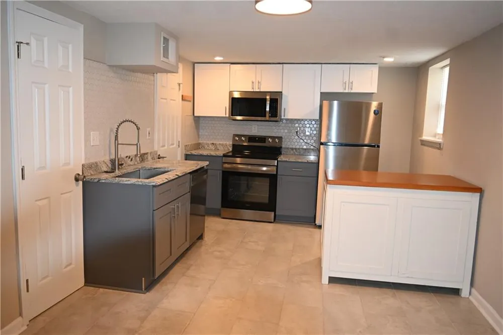 1923 Thompson Avenue ##2 East Point, GA 30344
