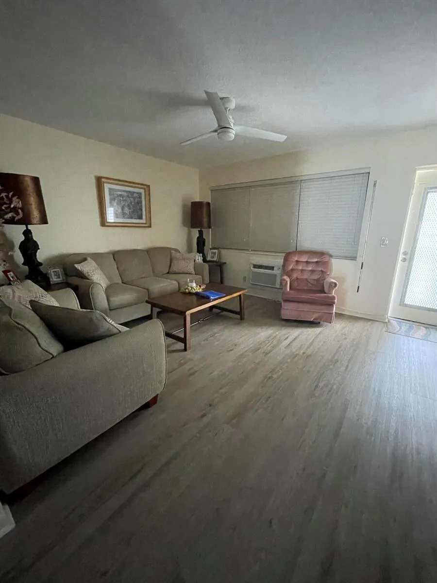 147 MARKHAM G #147 Deerfield Beach, FL 33442