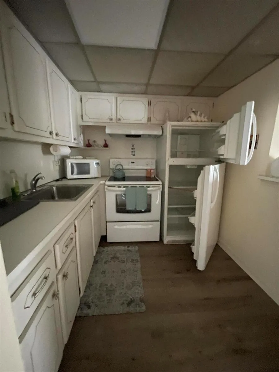147 MARKHAM G #147 Deerfield Beach, FL 33442