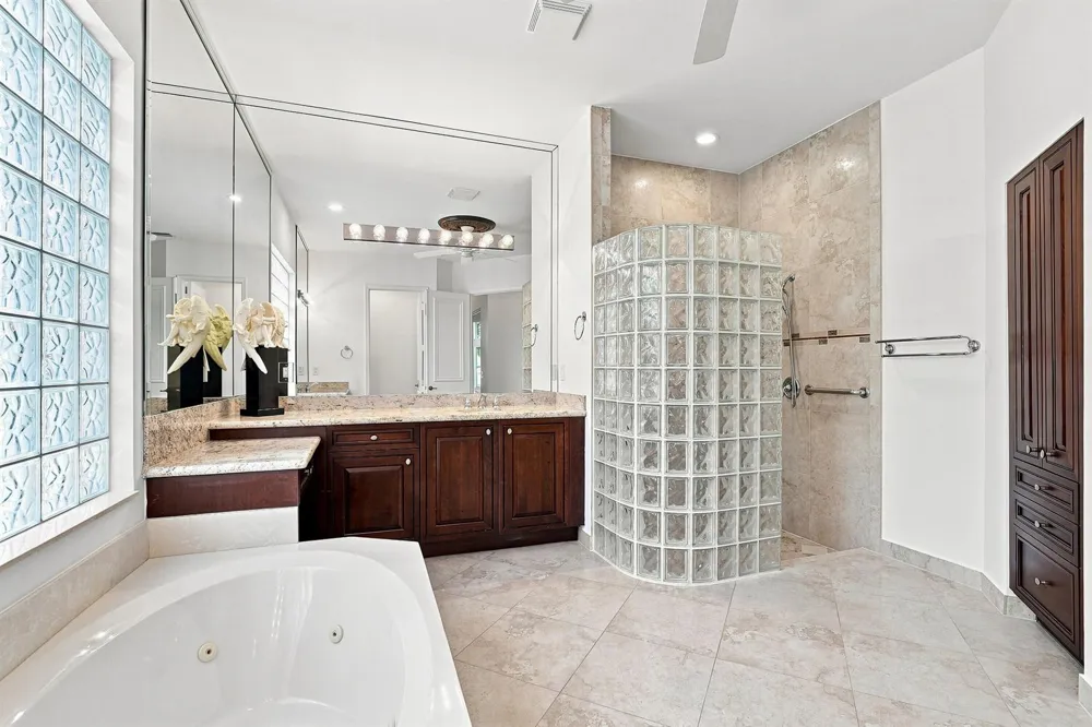 10684 Whitewind Circle Boynton Beach, FL 33473
