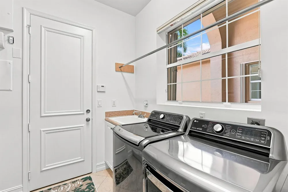 10684 Whitewind Circle Boynton Beach, FL 33473